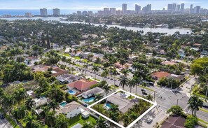 Aerial view - Marbella Stays• Heated Pool • 4BR Oasis Near Beach (Hollywood)