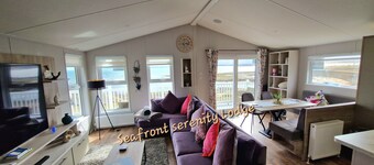 New south facing lodge, amazing sea views, town amenities and beaches nearby.