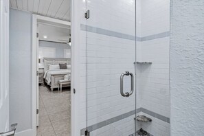 Hair dryer, towels - Ashore Sunplace 4A - Direct Walkout to the Beach (Indian Shores)