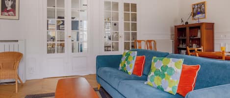 Appartement Confort, vue ville | Coin séjour