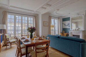 Apartamento conforto, vista para a cidade | Parte interna