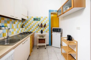Micro-ondes, plaque de cuisson