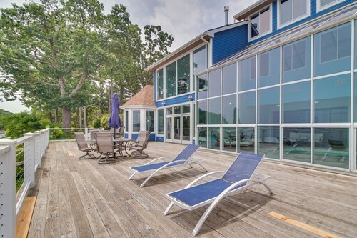 Grand Blue House • Pool • Hot Tub • Theater • Lakefront • Sleeps 16