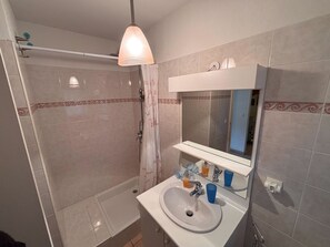 Hair dryer - Exceptional Sea View and Beaches 30 Meters Away (Saint-Raphaël)