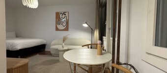 Stylish and bright studio in a great location