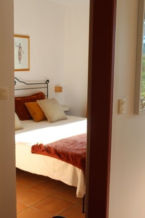 1 bedroom, iron/ironing board, bed sheets - Apartment ideally located in the magnificent SAUMANE de Vaucluse golf course (Saumane-de-Vaucluse)