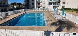 Pool - Regency Towers #402/Beach Front Condo/ Balcony View/ Pool/ Sleeps 8 (gulfbreeze)