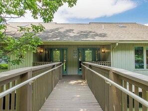 Property grounds - Recently renovated 2-bedroom condo with AC in fabulous Massanutten Resort. (Massanutten)