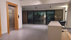 Apartment, 1 Schlafzimmer, barrierefrei, Balkon | Innenbereich