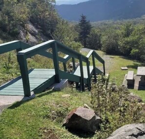 Property grounds - Charming Ever Green 2-Bedroom Condo in Sugar Mountain with Resort Amenities (Sugar Mountain)
