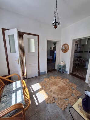 2 Schlafzimmer, Reisekinderbett, kostenloses WLAN, Bettwäsche