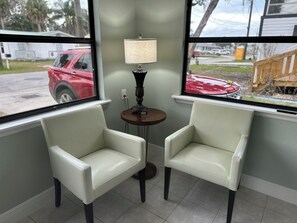 Interior - Cotee River Bungalow (Port Richey)