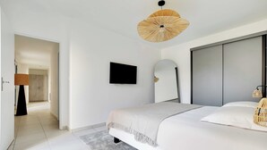 Room - Elegant Appt - 1BDR/4P - Near Paris & La Défense (Suresnes)