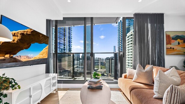 Living area - Modern Apartment with Stunning Views in Southbank (Southbank)