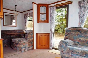 Smart TV, ping pong - Mobile Home im Ferienpark mit Seezugang (Dabel)