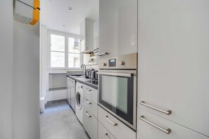 Private kitchen - Modern Appt - 2BDR/ 4P - Bastille / Marais (Paris)