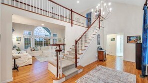 Interior - Less Than a Mile to Shinnecock Hills Golf Club 5BR/4.5BA, Heated Pool,... (Southampton)