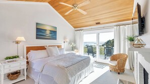 3 bedrooms, iron/ironing board, Internet, bed sheets - Timeless Southampton retreat with heated pool, and effortless... (Southampton)