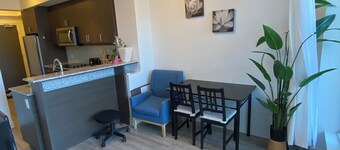 Comfy Condo near Heart of Richmond Hill