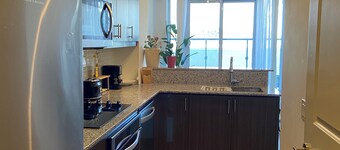 Comfy Condo near Heart of Richmond Hill