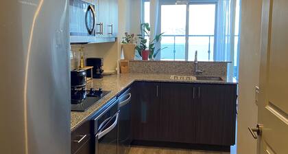 Comfy Condo near Heart of Richmond Hill