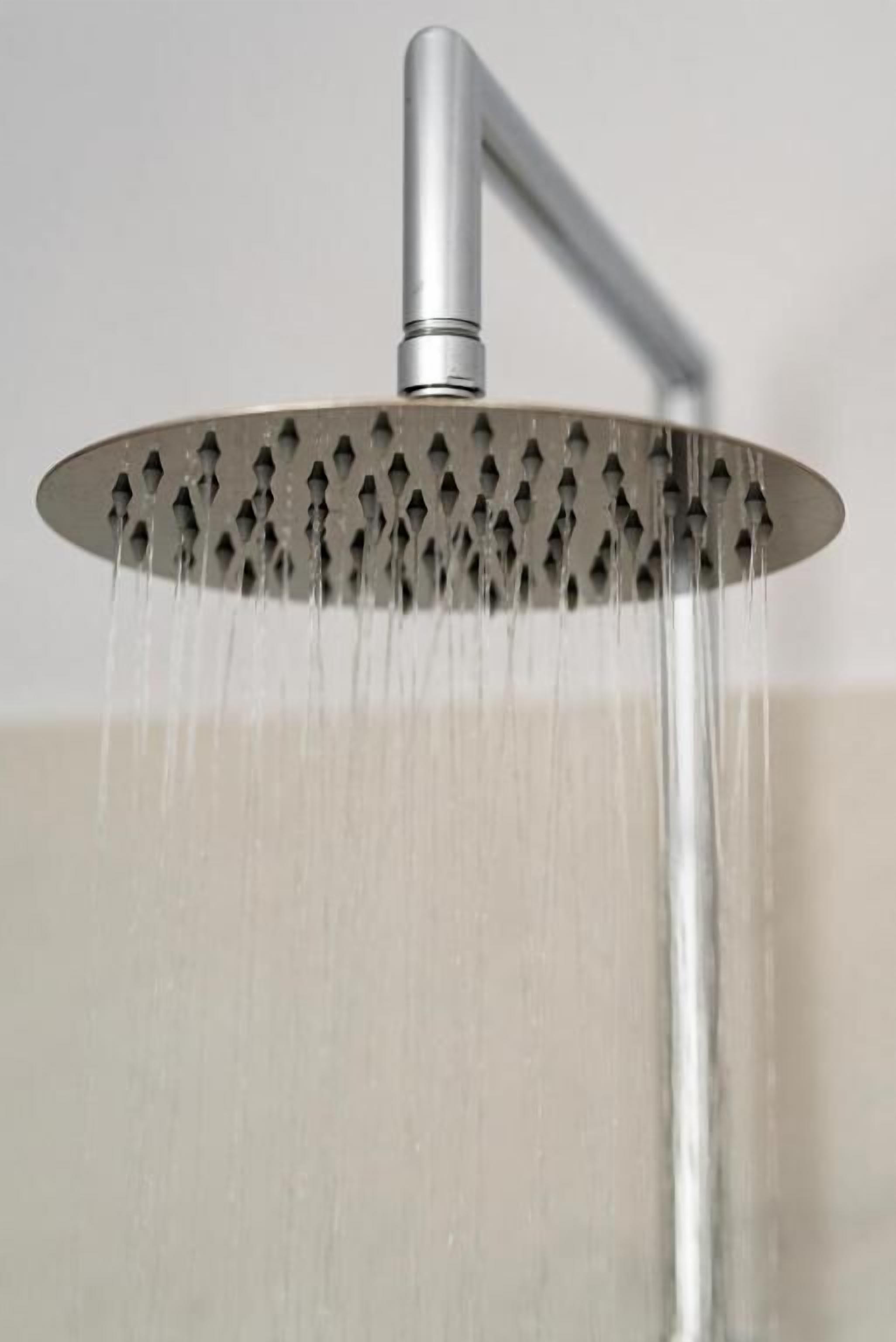 Suite, 2 Schlafzimmer, Balkon | Dusche mit Handbrause