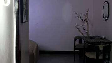 Standard Apartment, Balcony, Valley View | Interior