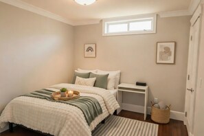 2 habitaciones, tabla de planchar con plancha y wifi gratis 