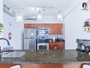 Private kitchen - `Celebrating Elvis` Loft - Steps from Main St & other attractions at Downtown Memphis (Memphis)