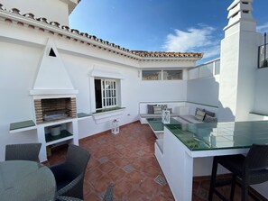 Outdoor dining - Spacious 4 bedPenthouse apartment in Benalmadena with superb panoramic sea views (Benalmádena)