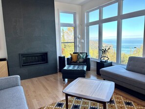 Living area - La Galerie Charlevoix (Les Éboulements)