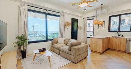 Nutmeg Nook, Stylish 1BR Home - Central St George