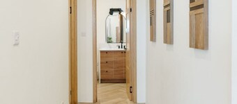 Nutmeg Nook, Stylish 1BR Home | Central St George