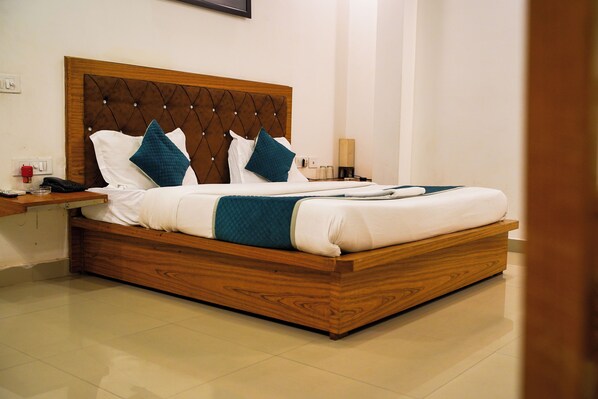 Room - AARYA HOTEL & SPA Jim Corbett (Ramnagar)
