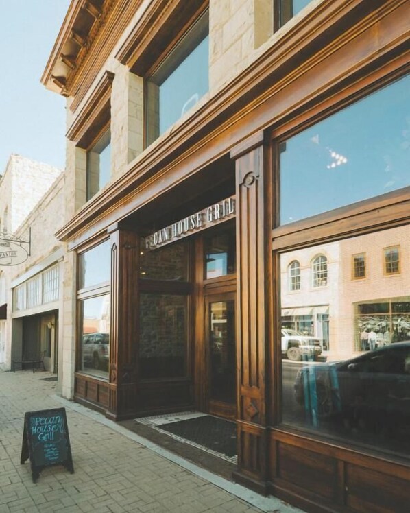 Exterior detail - Burnham's Lodging (San Saba)