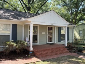 Exterior - Gold House (Jackson)