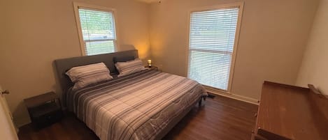 2 bedrooms, WiFi, bed sheets