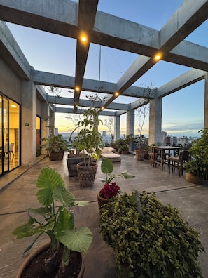 Outdoor dining - Minerva Sky View | Floor 5 (Guadalajara)