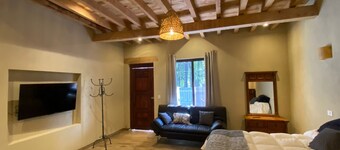 Suite Privada Nueva con Cochera y Entrada Principal Propia.