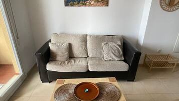 Smart TV, videojuegos, libros y biblioteca musical