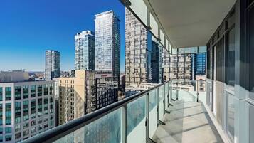 Family Suite, 3 Bedrooms, City View | Balcony