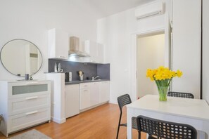 Studio Classique, vue ville | Cuisine privée