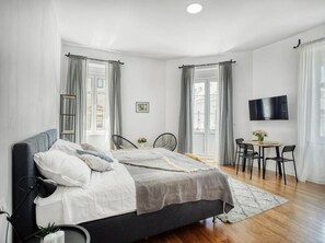 Deluxe Studio, Balcony, City View | Blackout curtains, iron/ironing board, free WiFi - Berry Berry studios by Flat White (Zagreb)