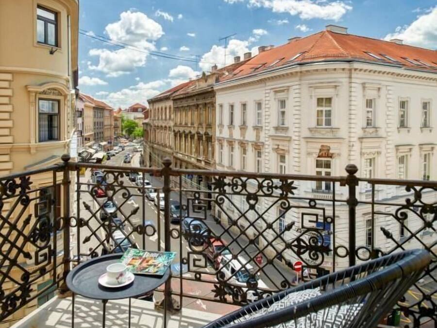Deluxe-studiolejlighed - balkon - byudsigt | Overnatningsstedets område