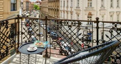 Berry Berry studios by Flat White