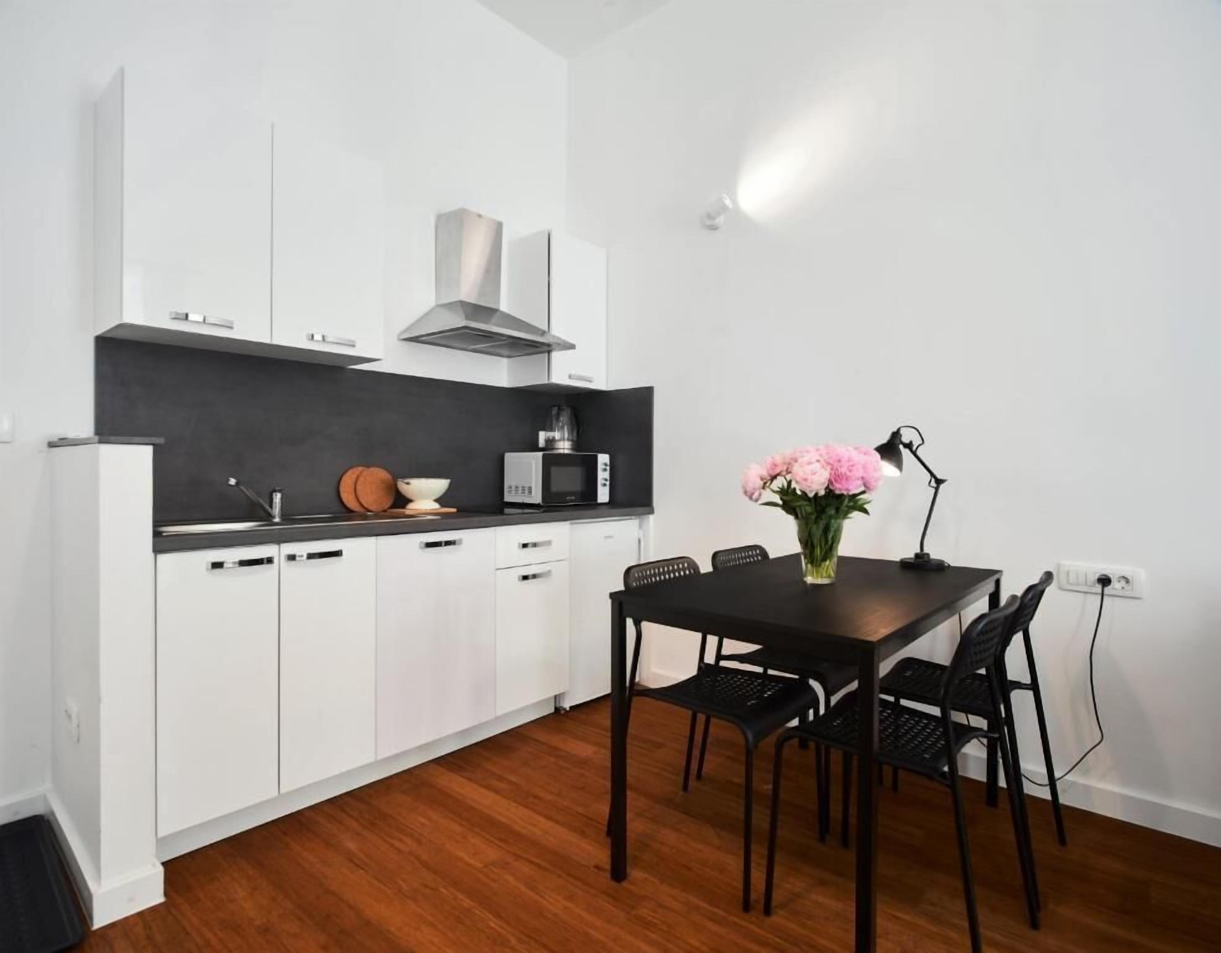 Estudio Confort, vista a la ciudad | Restaurantes