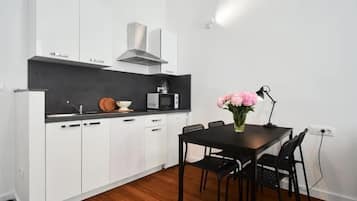 Estudio Confort, vista a la ciudad | Restaurantes