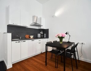 Estudio Confort, vista a la ciudad | Restaurantes