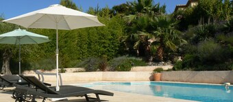 Villa au calme, Quartier résidentiel au pied de l'Estérel. Plage à 3 km