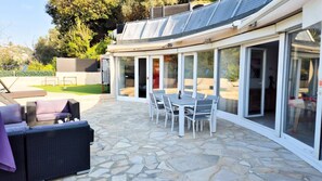 Outdoor dining - House with large terrace in Nice (Nice)